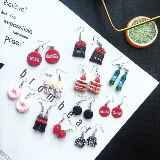 Orecchini  con simulazione di ciambella, bibita, torta e tappo