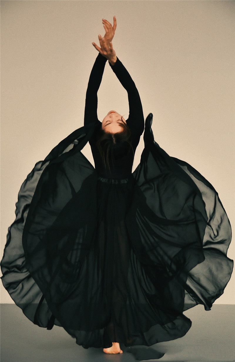 Elegante Costume da Ballo Classico Femminile - Stile Intramontabile