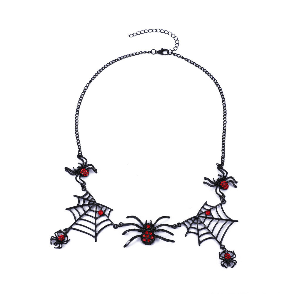 Collana per Halloween con Ragno e Ragnatela - Gioiello alla Moda e Accessorio di Personalità.