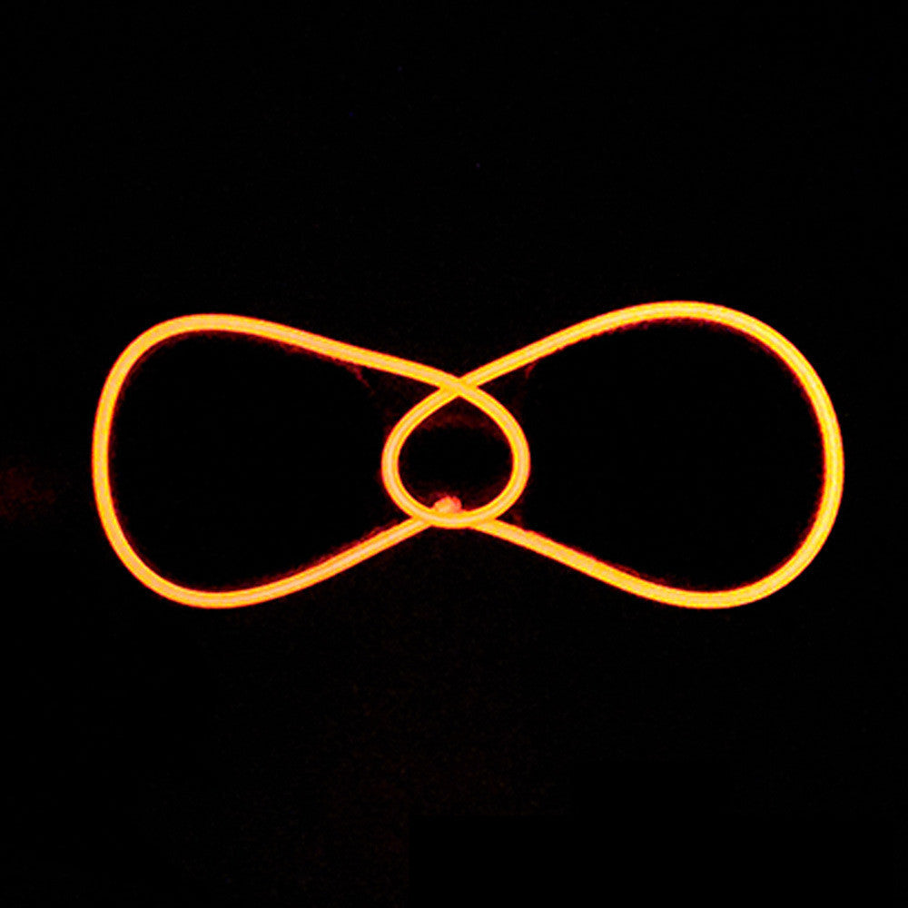 Eleganza e Luce: Papillon LED Neon per Feste e Matrimoni