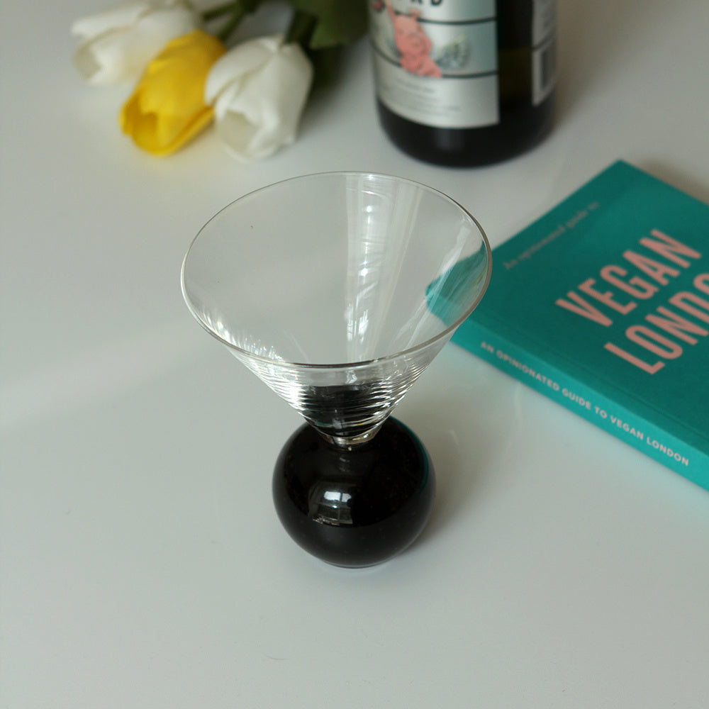 Bicchiere in Vetro con Base a Sfera Viola: Eleganza e Stile per Ogni Bevanda