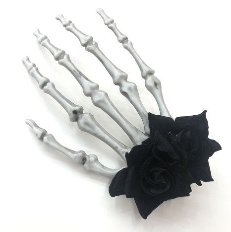 Ornamento di Halloween per donna mollette con mani di teschio carine